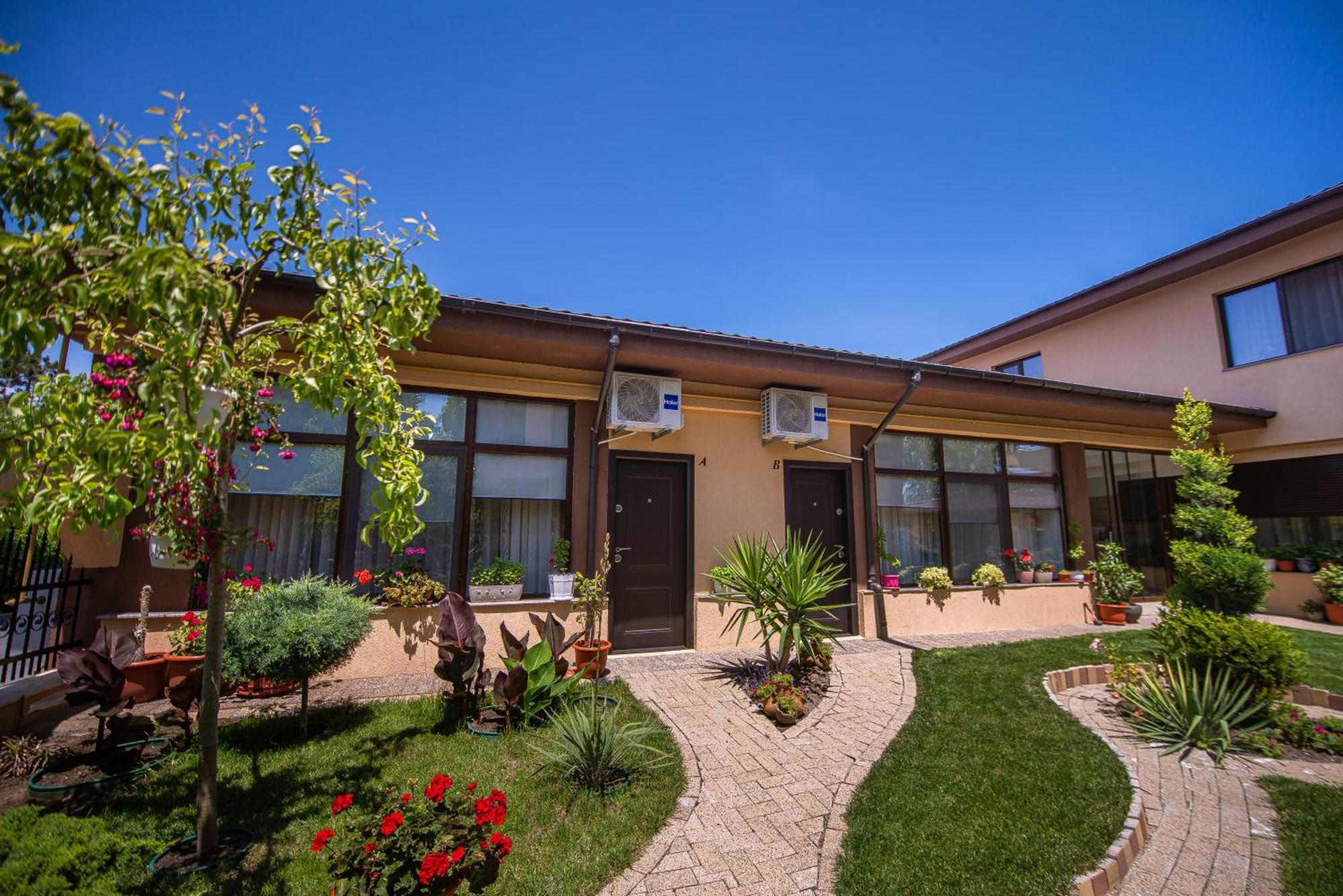 Vila Puky Neptun Exterior foto